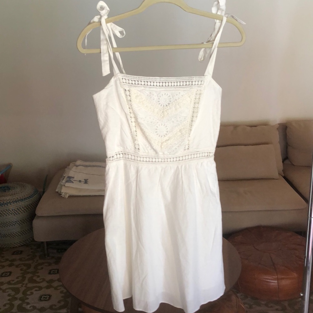 Adorable white Forever 21 mini dress
